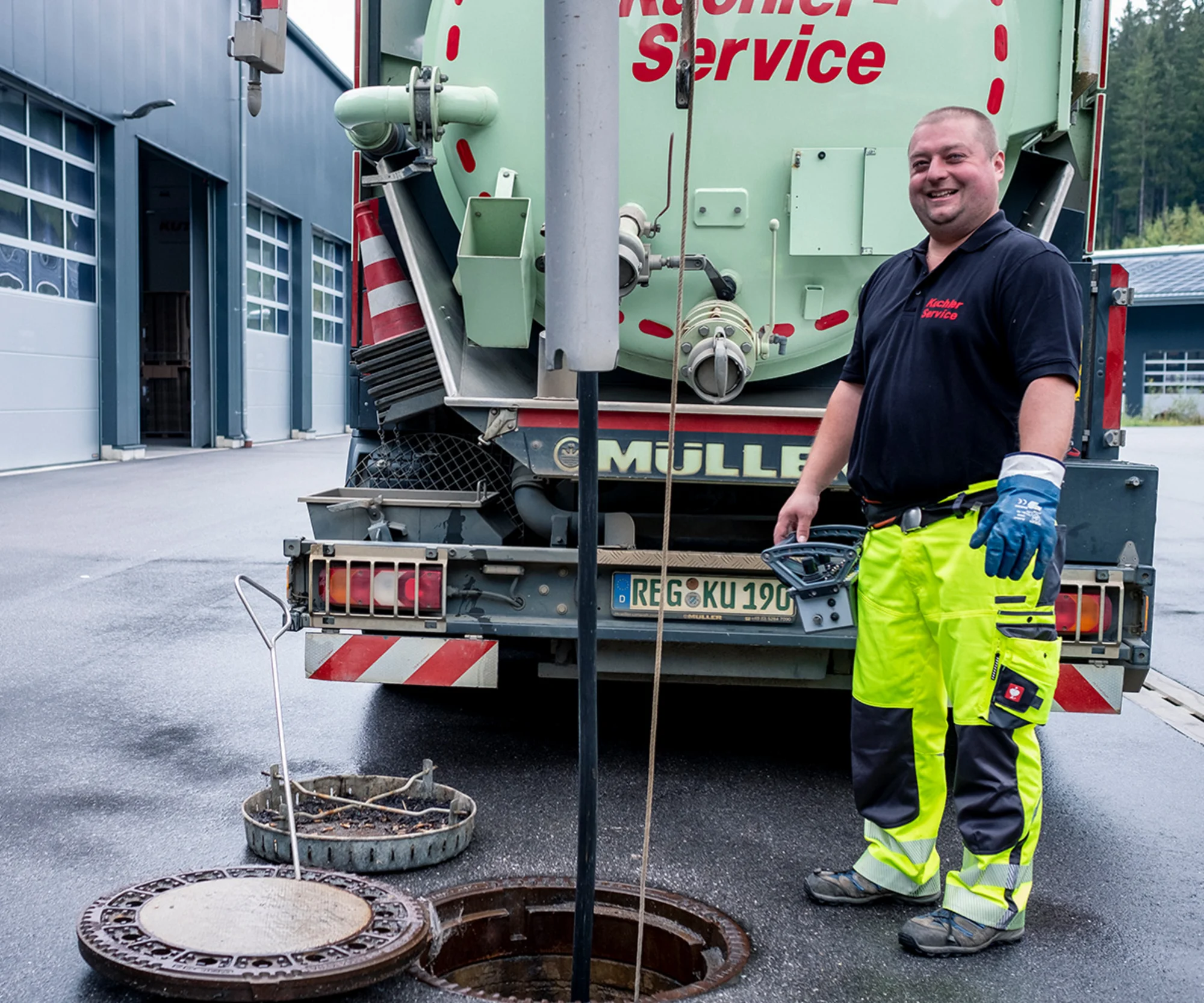 Entkiesen und Bekiesen von Flachdächern mit Saugbagger